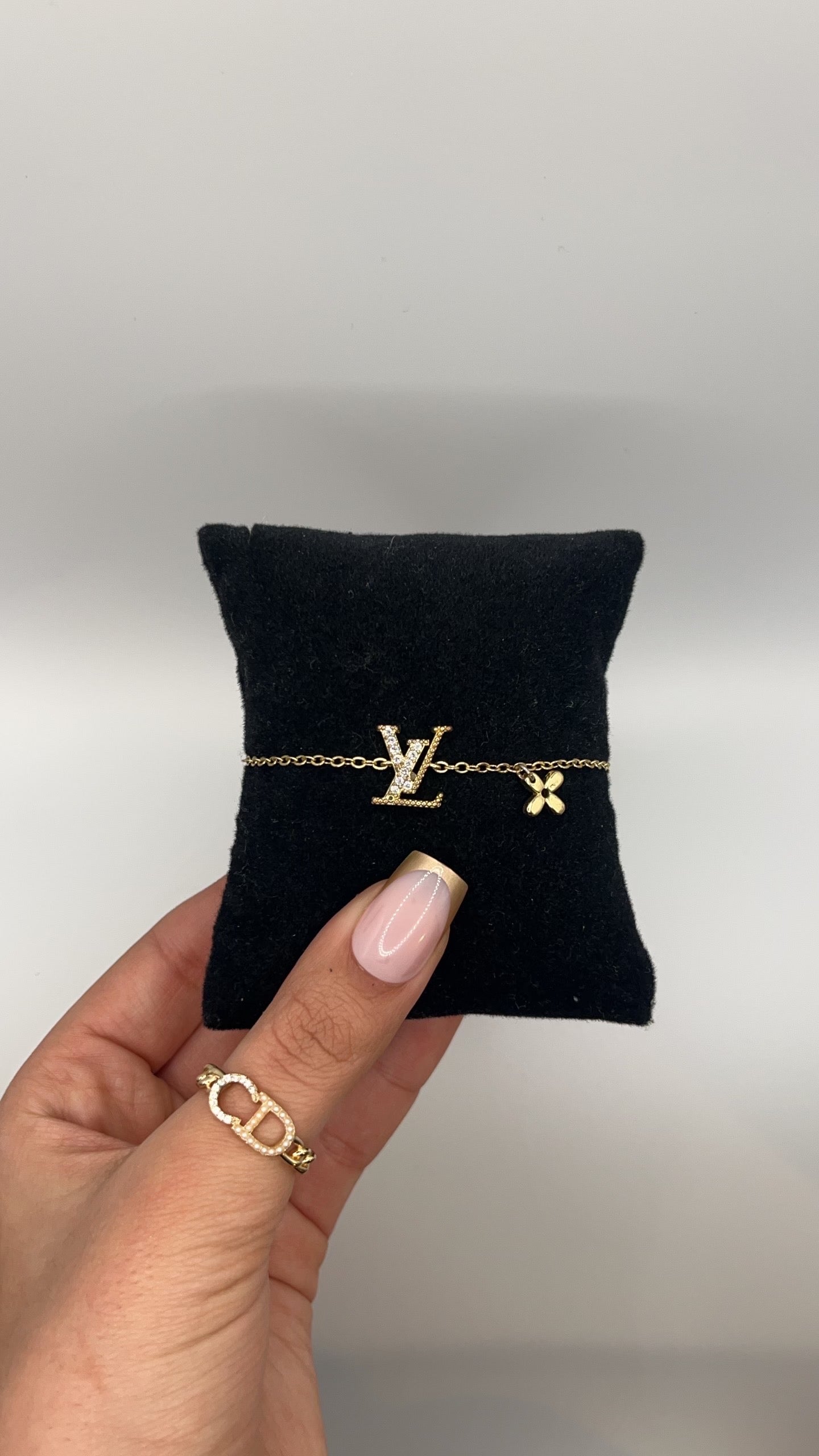 LV Goldenes Armband