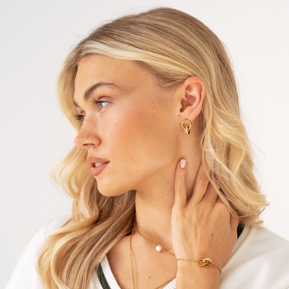 CAMILA Golden Hoops