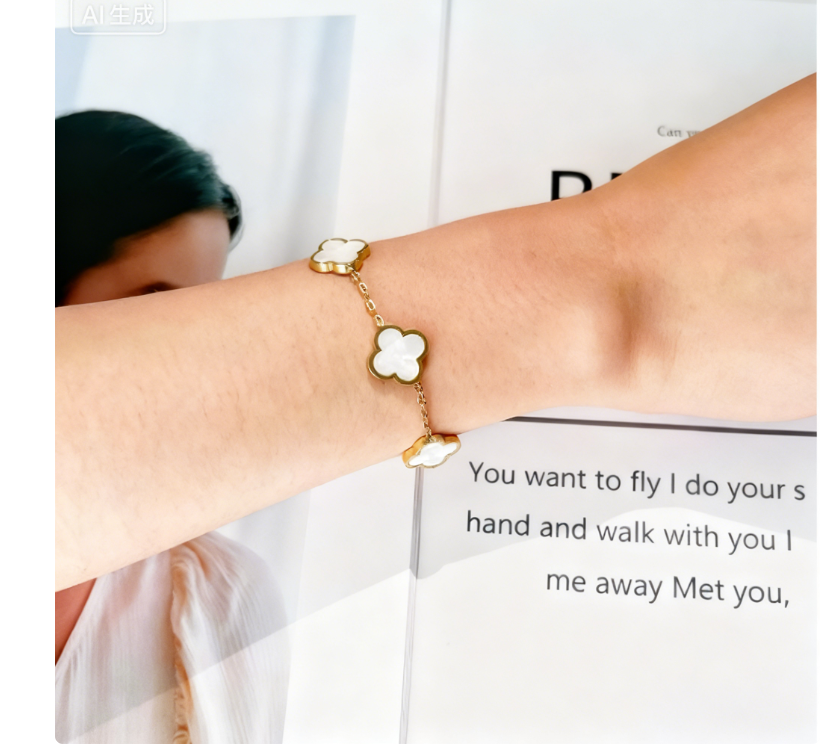 CLOVER Zilveren Armband